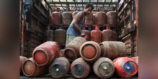LPG Crisis Disrupts Operations at Major IT Hubs in India