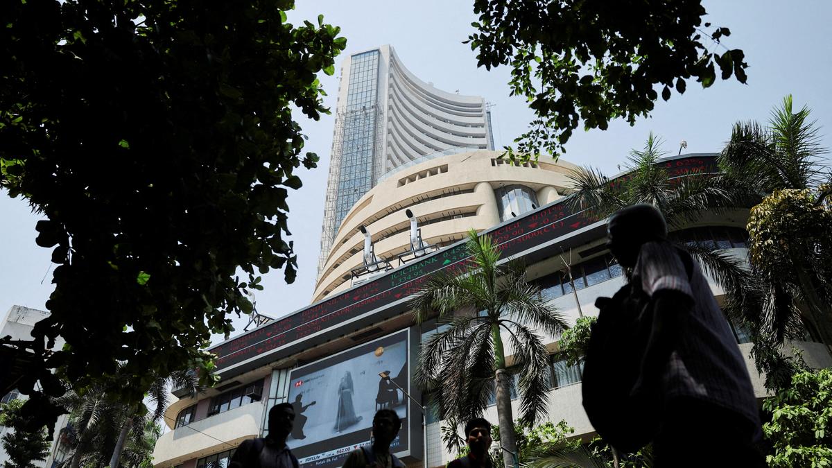 Stock Markets Trade Lower in Early Deals Amid Foreign Fund Outflows and Weak Global Cues