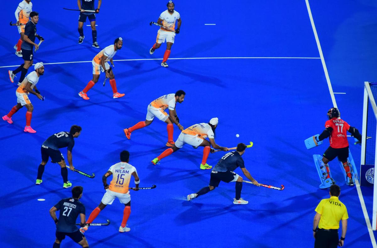 अर्जेंटीना से शर्मनाक हार के बाद भारतीय टीम और वरिष्ठ खिलाड़ियों पर उठे सवाल