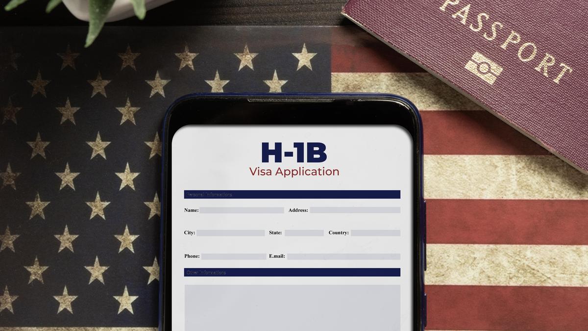 Trump administration orders enhanced vetting for H-1B visa applicants, targeting ties to online “censorship”