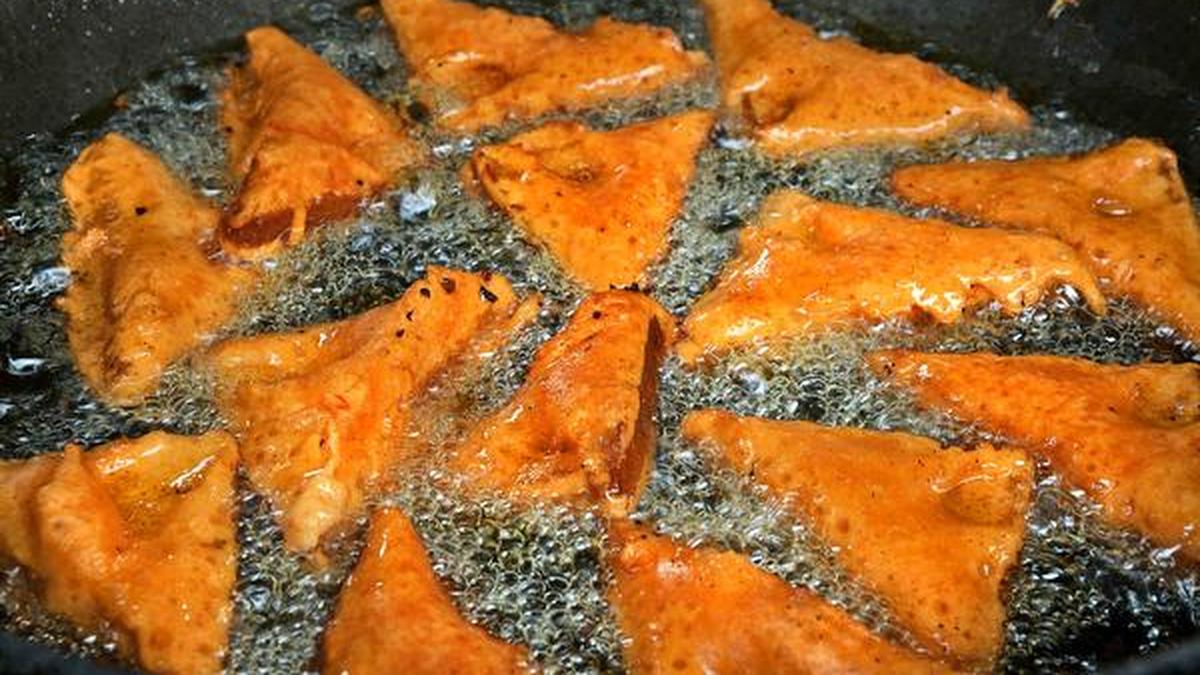 NHRC Issues Notice to Health Ministry and FSSAI Over Widespread Reuse of Cooking Oil