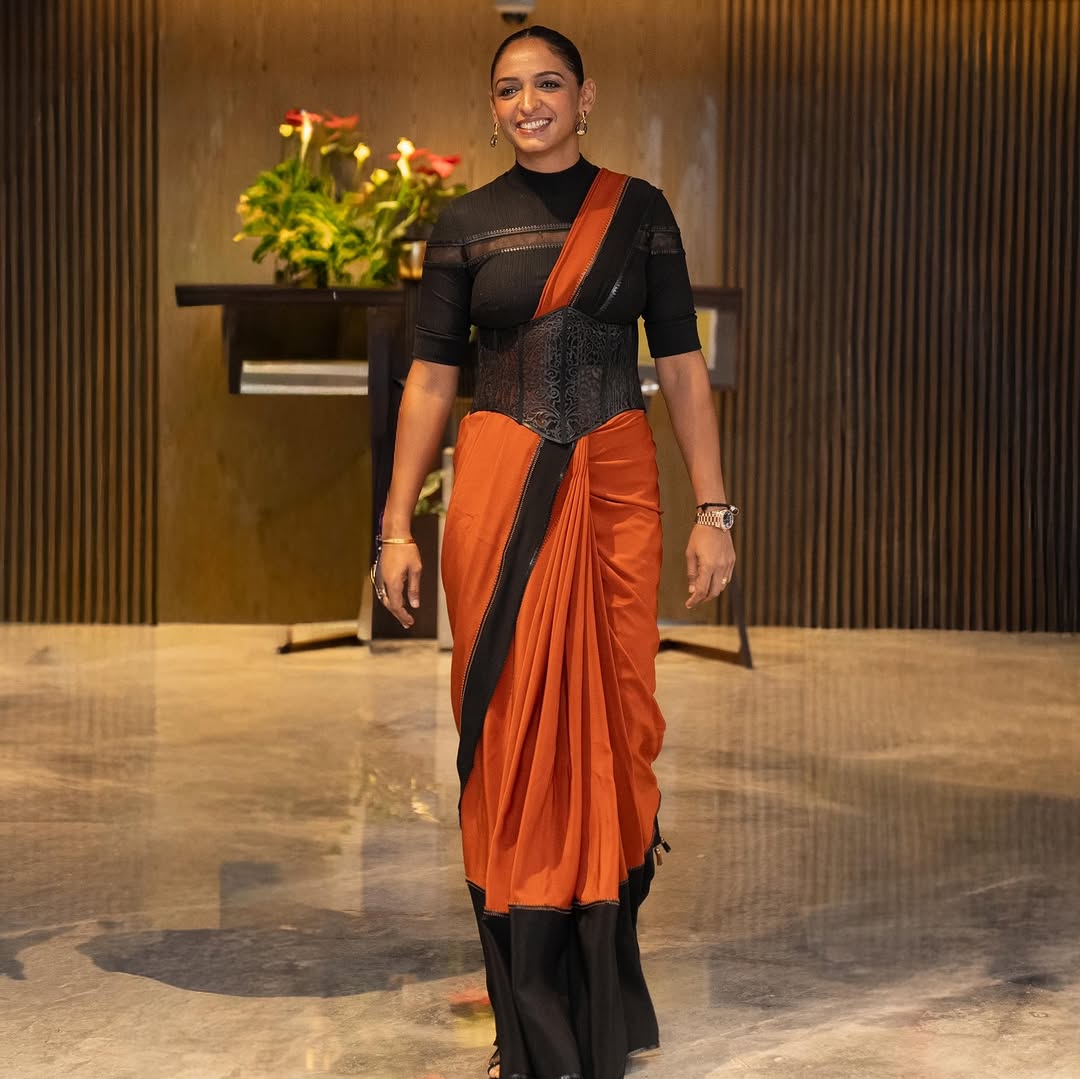 Harmanpreet Kaur’s Saree Moment Proves the Corset Belt Is the Ultimate Styling Trick Right Now