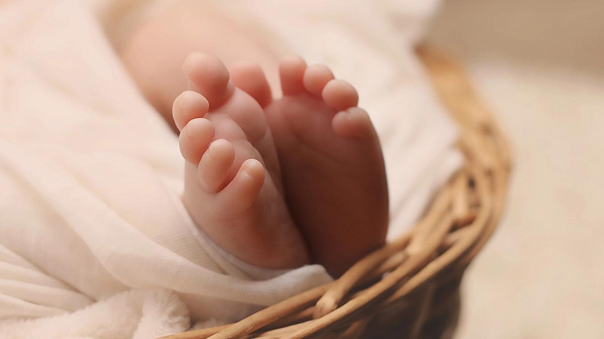 दिल्ली में दिल दहला देने वाली घटना: पिता ने 10 महीने की बच्ची की हत्या कर रची फर्जी किडनैपिंग की साजिश