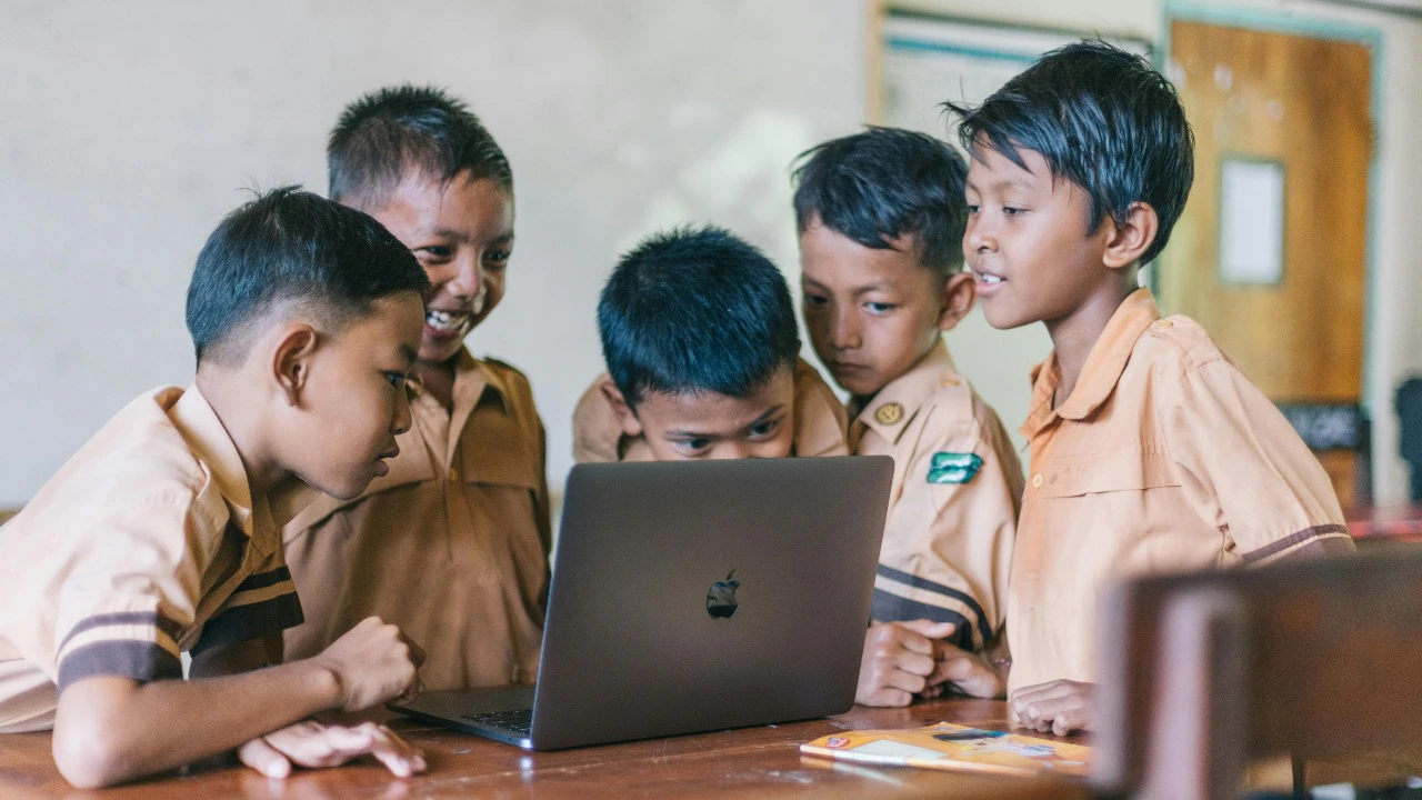 AI Education from Class 3 in Schools from 2026-27: MoE Announces