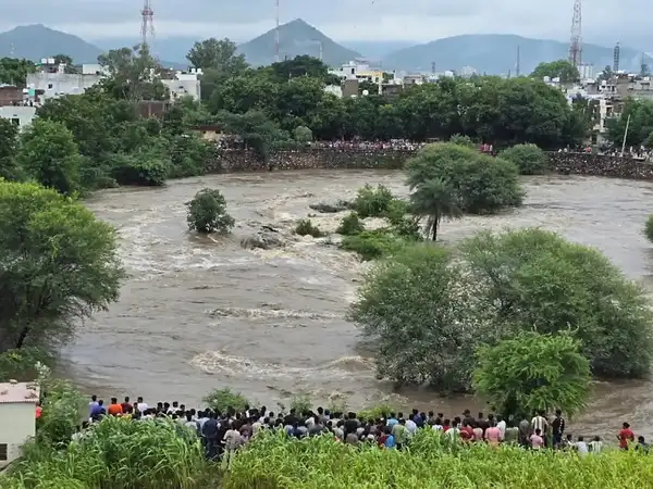 जोजरी नदी प्रदूषण संकट: सुप्रीम कोर्ट ने राज्य सरकार को लगाई कड़ी फटकार