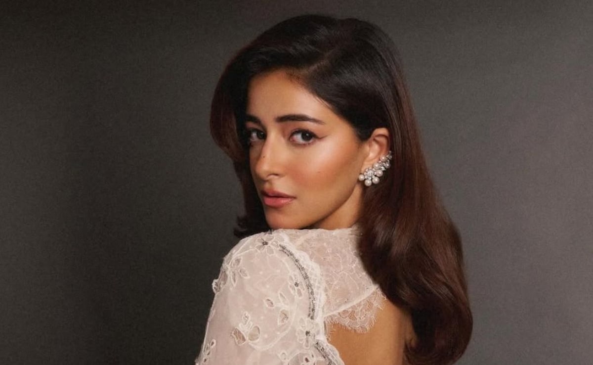 Ananya Panday Channels Maharani Gayatri Devi in a Vintage 1948-Inspired Lace Saree and Corset