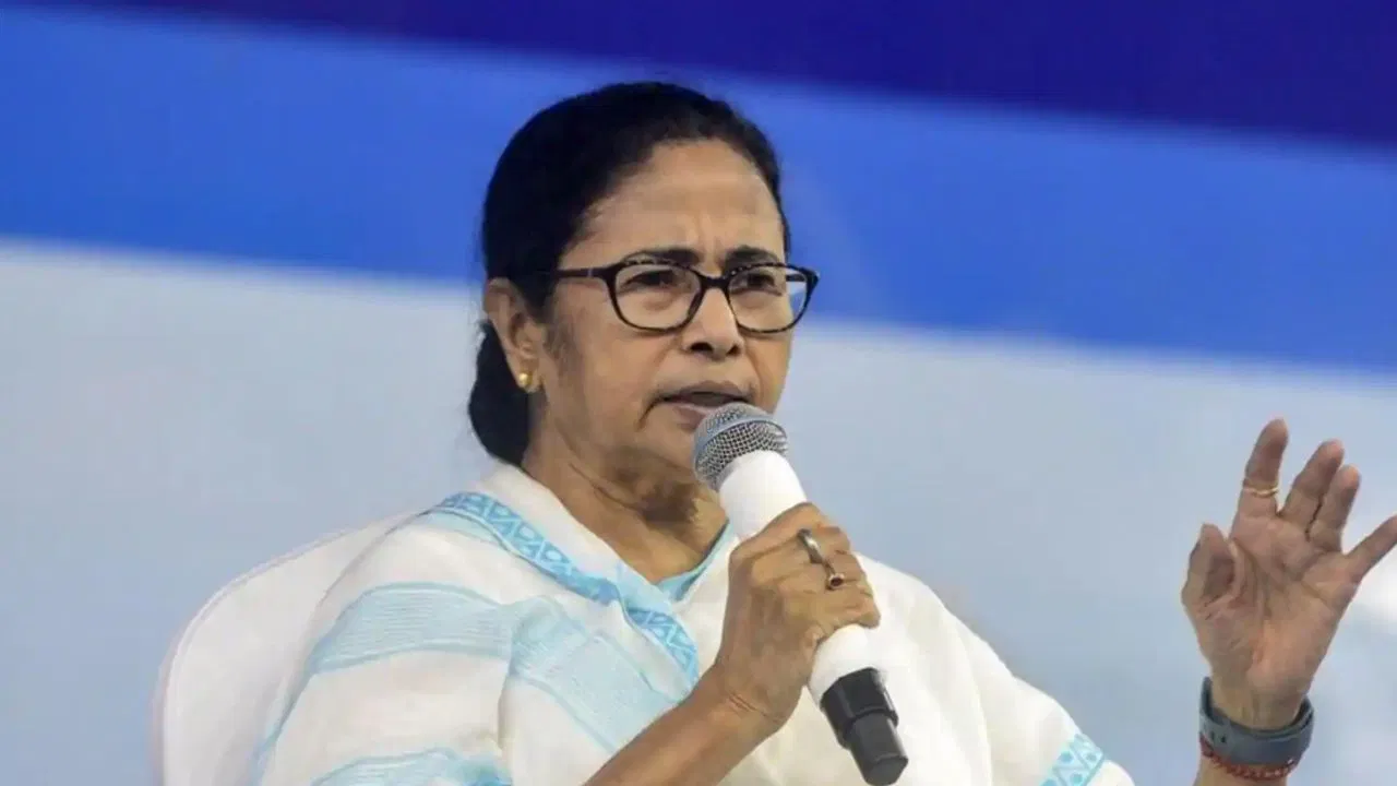 Mamata Banerjee Visits Injured BJP MP Khagen Murmu at Siliguri Hospital Amidst Political Controversy