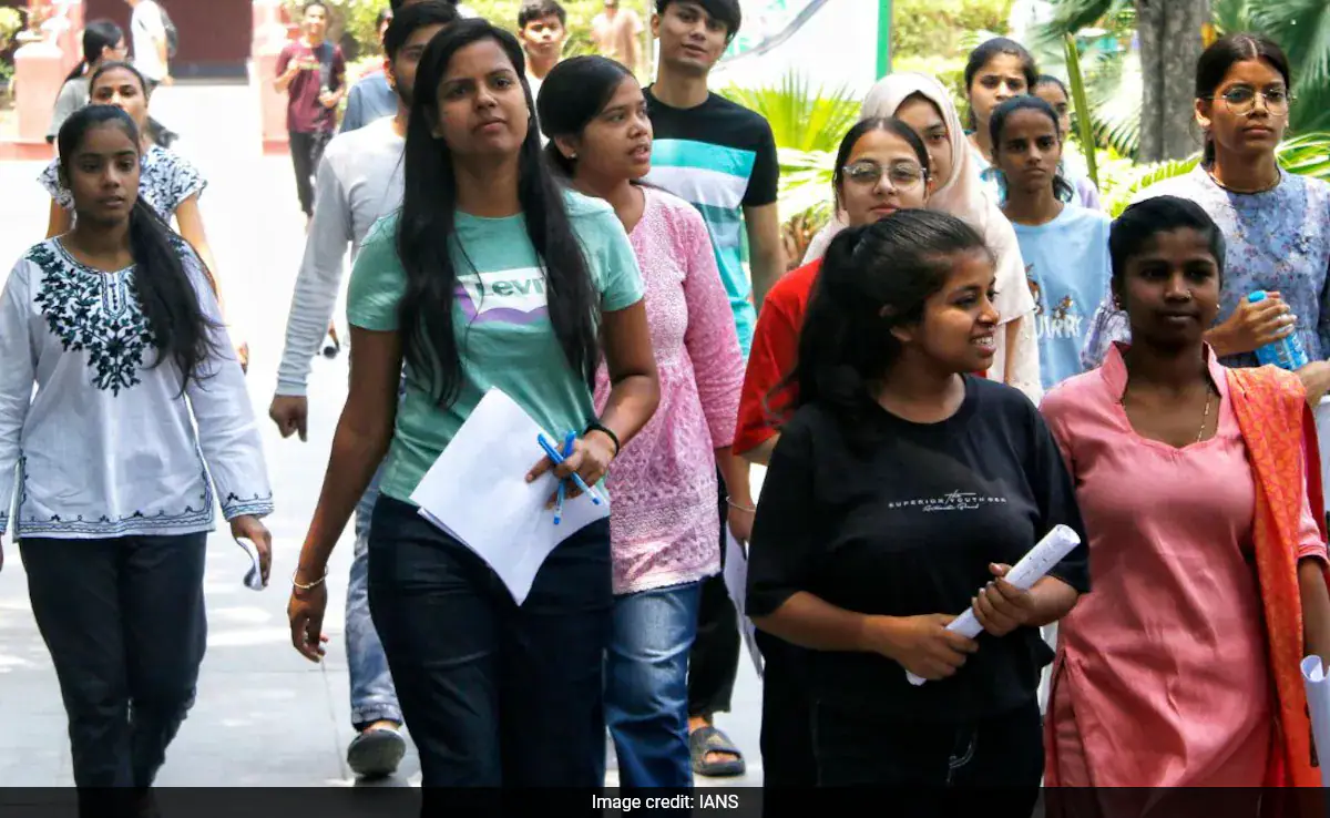 CUET 2026 आज से शुरू: ड्रेस कोड, रिपोर्टिंग टाइम और NTA के सख्त नियम जानें