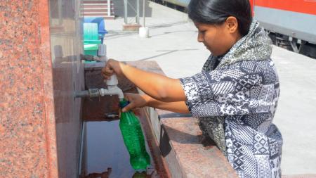 Railway Station Drinking Water Contaminated? CAG Report Reveals E. coli Bacteria in Water Samples